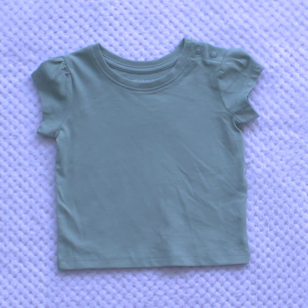 Girls Tshirt- Green 3-6m only