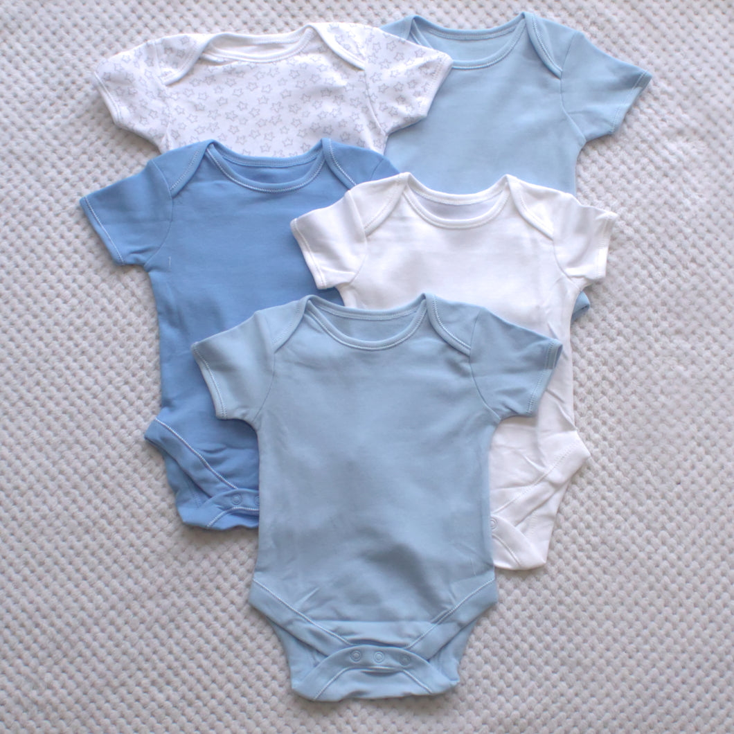 5 Pack Bodysuits 3-6m only