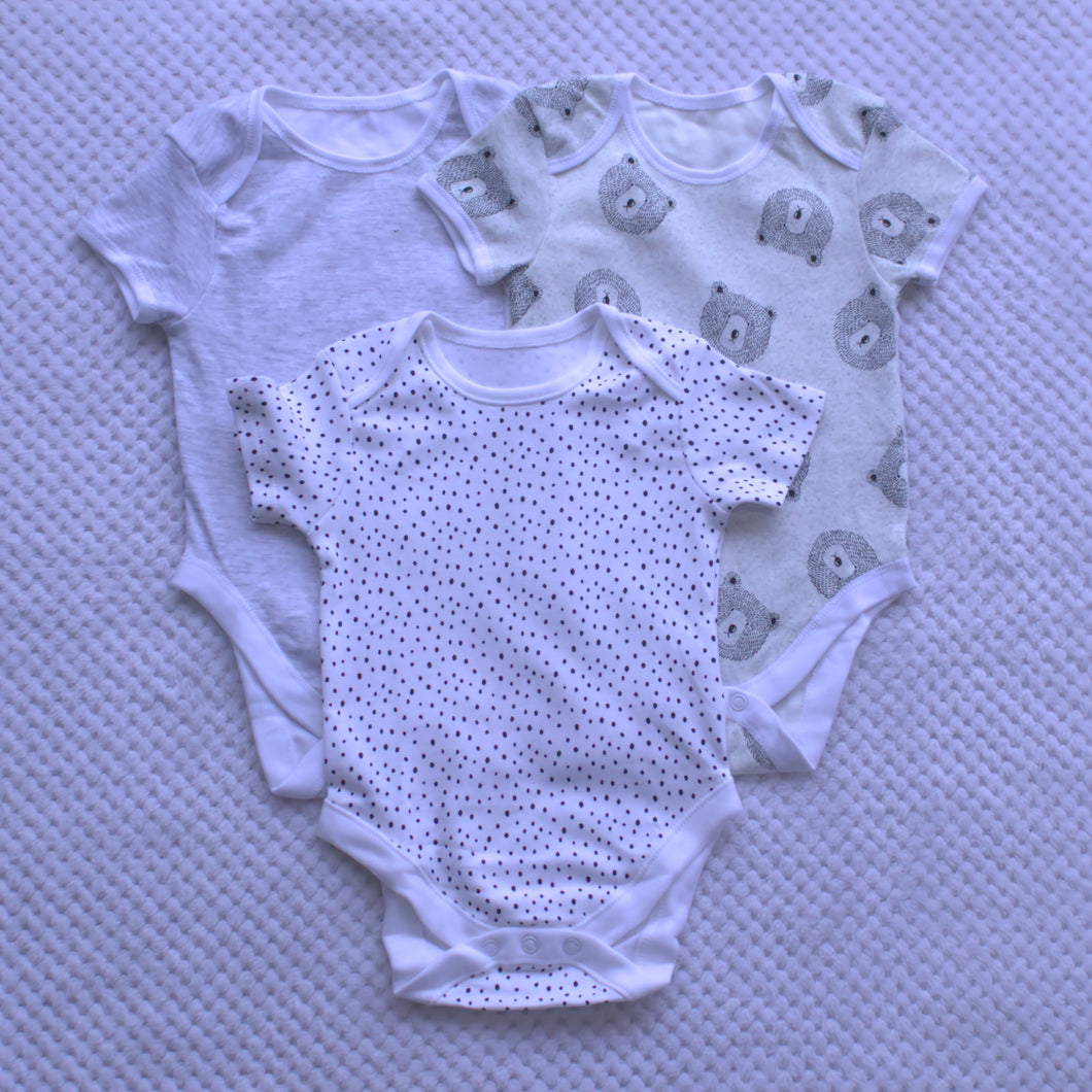 3pack bodysuits 6-9m only