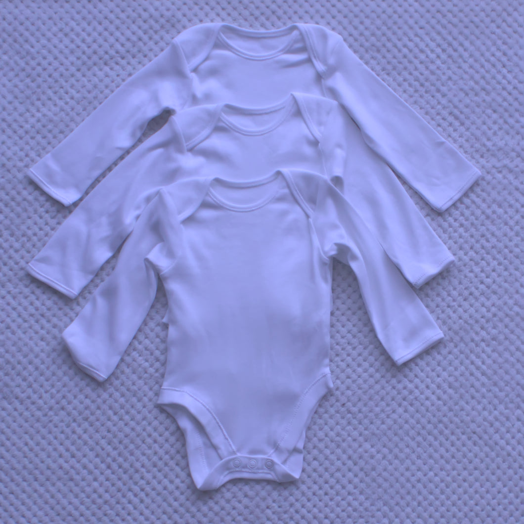 3 Pack Bodysuits 3-6m only