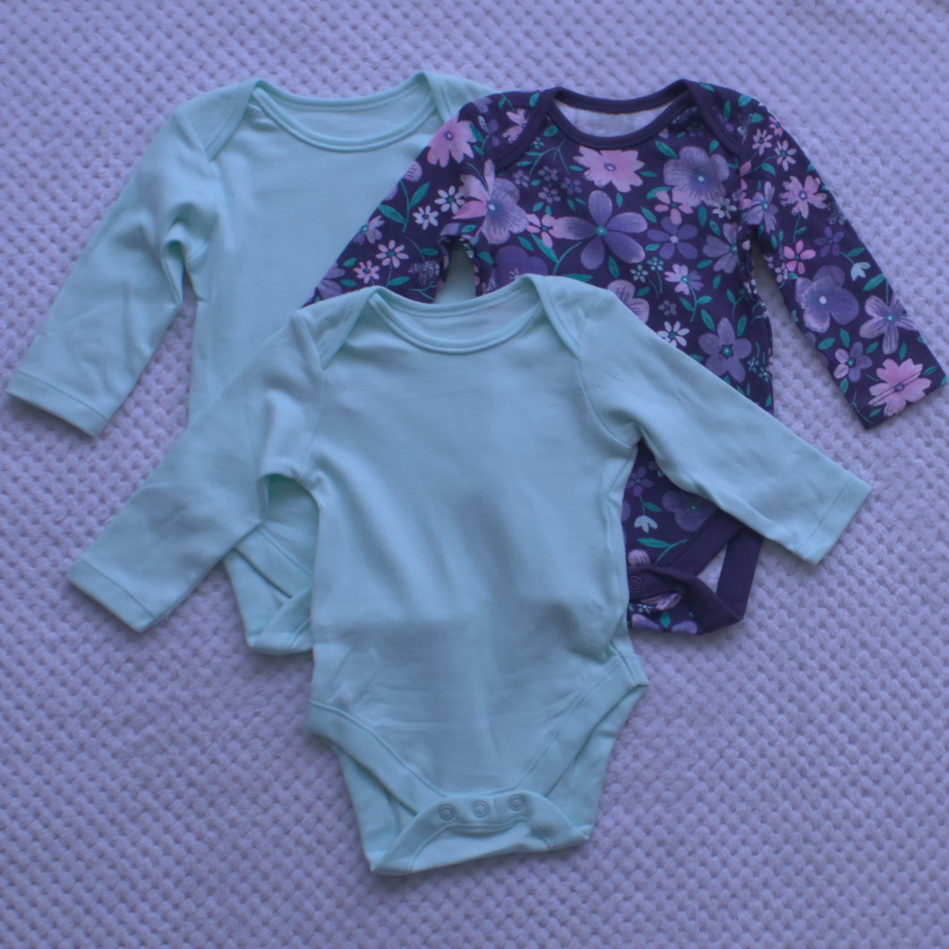 3 Pack Bodysuits 3-6m only